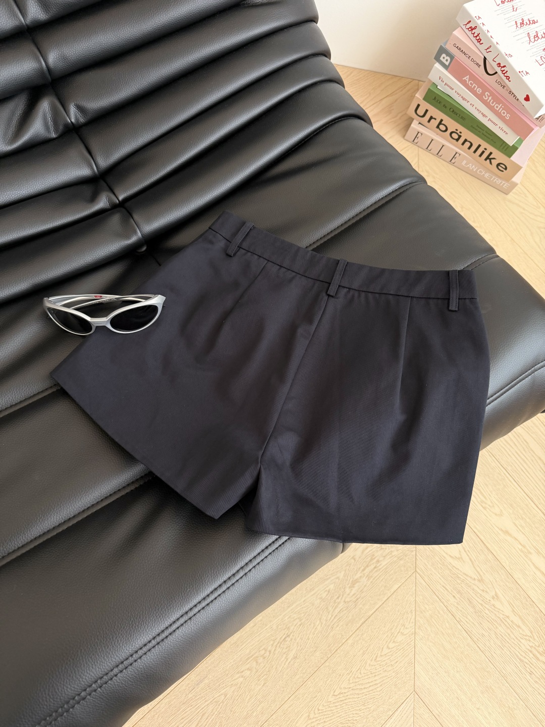 夏季工装风小热裤 25ss 大口袋装饰短裤 夏季长腿必备款 是可以搭配衣橱里的一切上衣的短裤 工装风设计
