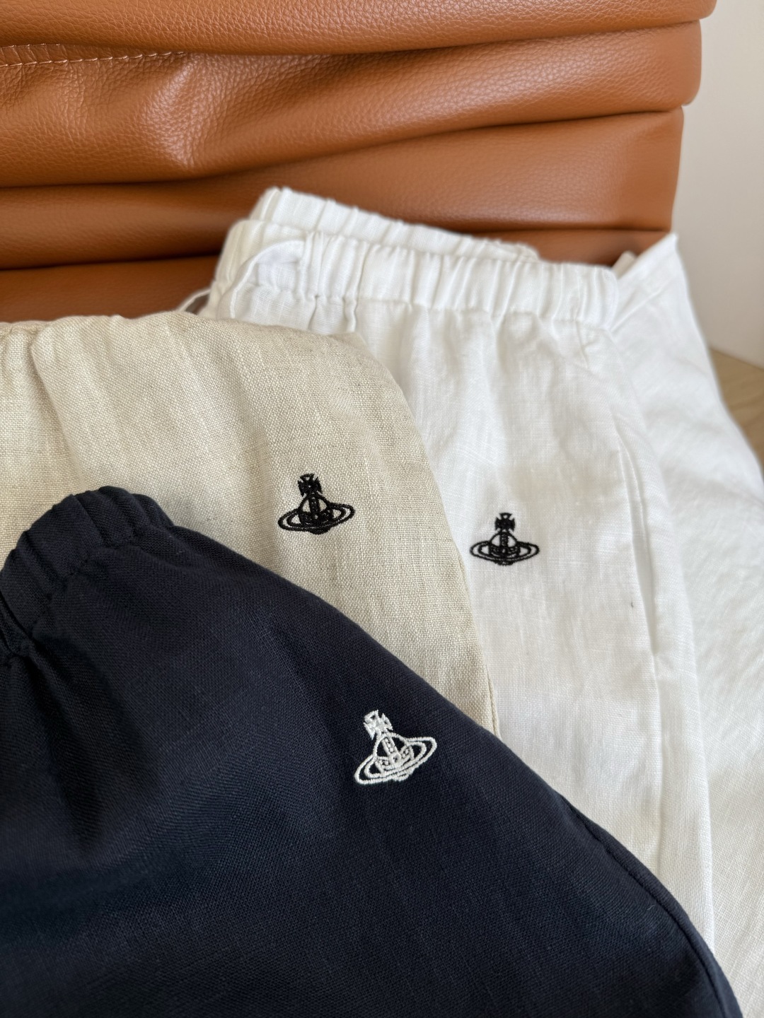 实穿系列 25ss🆕🆕 土星🪐logo刺绣亚麻裤 日常休闲款 可通勤可度假 夏季凉感透气舒适系列 腰部带