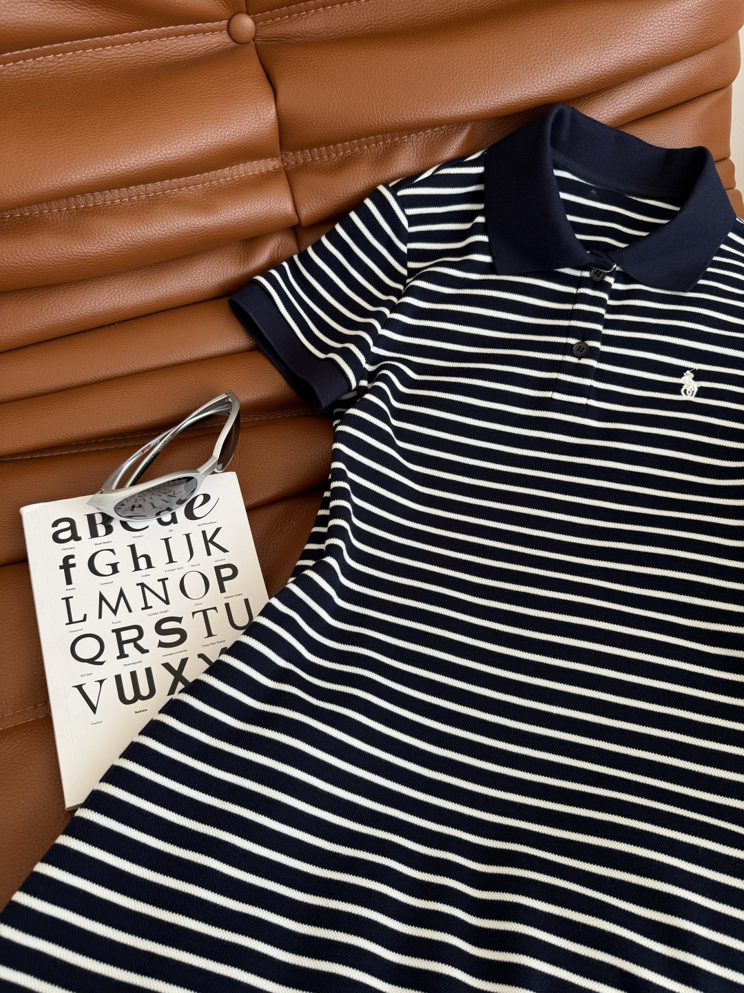 Stylish Cheesy Dress with Pony Embroidery and Glitter: P528 Collection Highlights - 图片 4