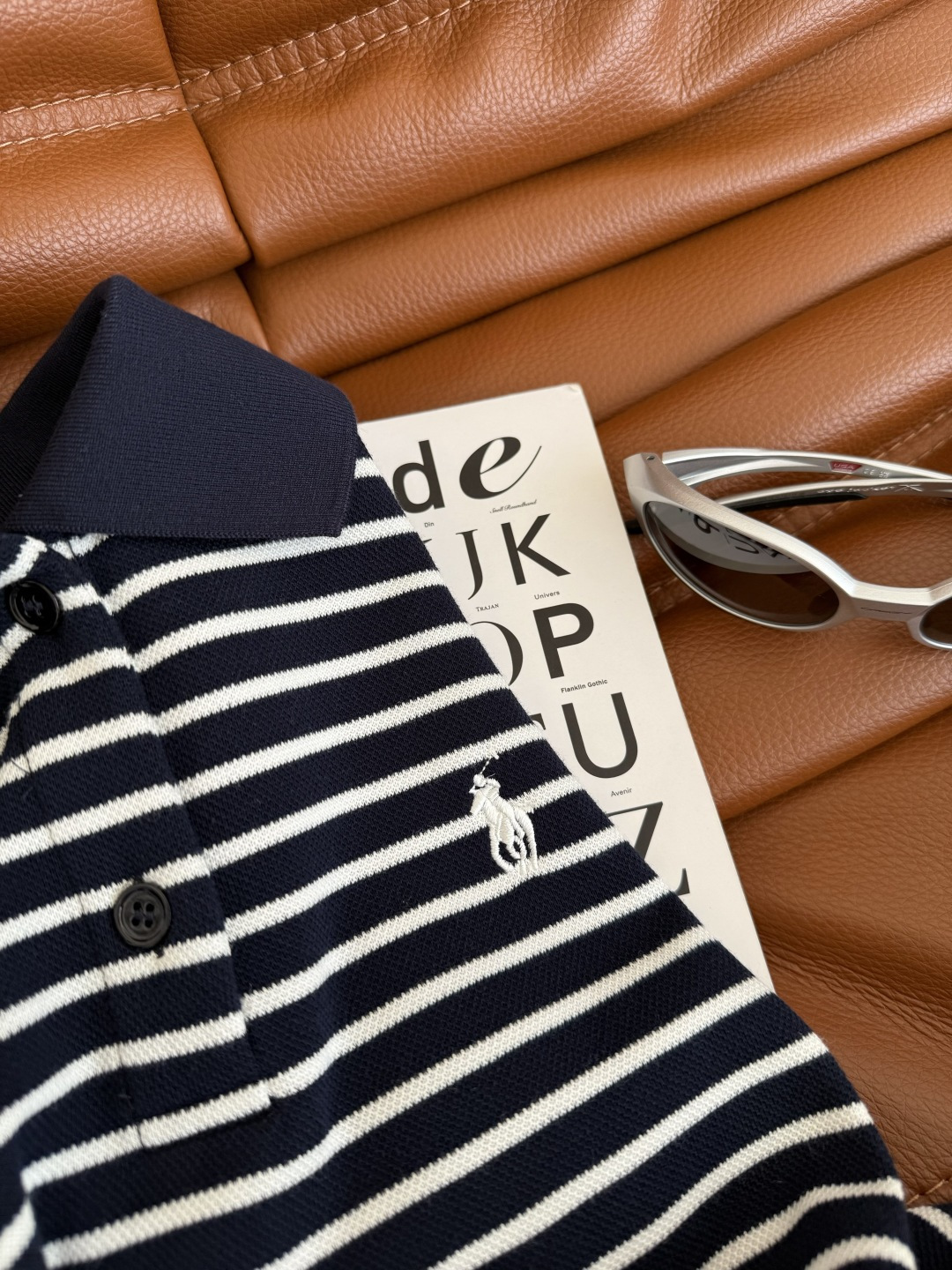 Stylish Cheesy Dress with Pony Embroidery and Glitter: P528 Collection Highlights - 图片 5