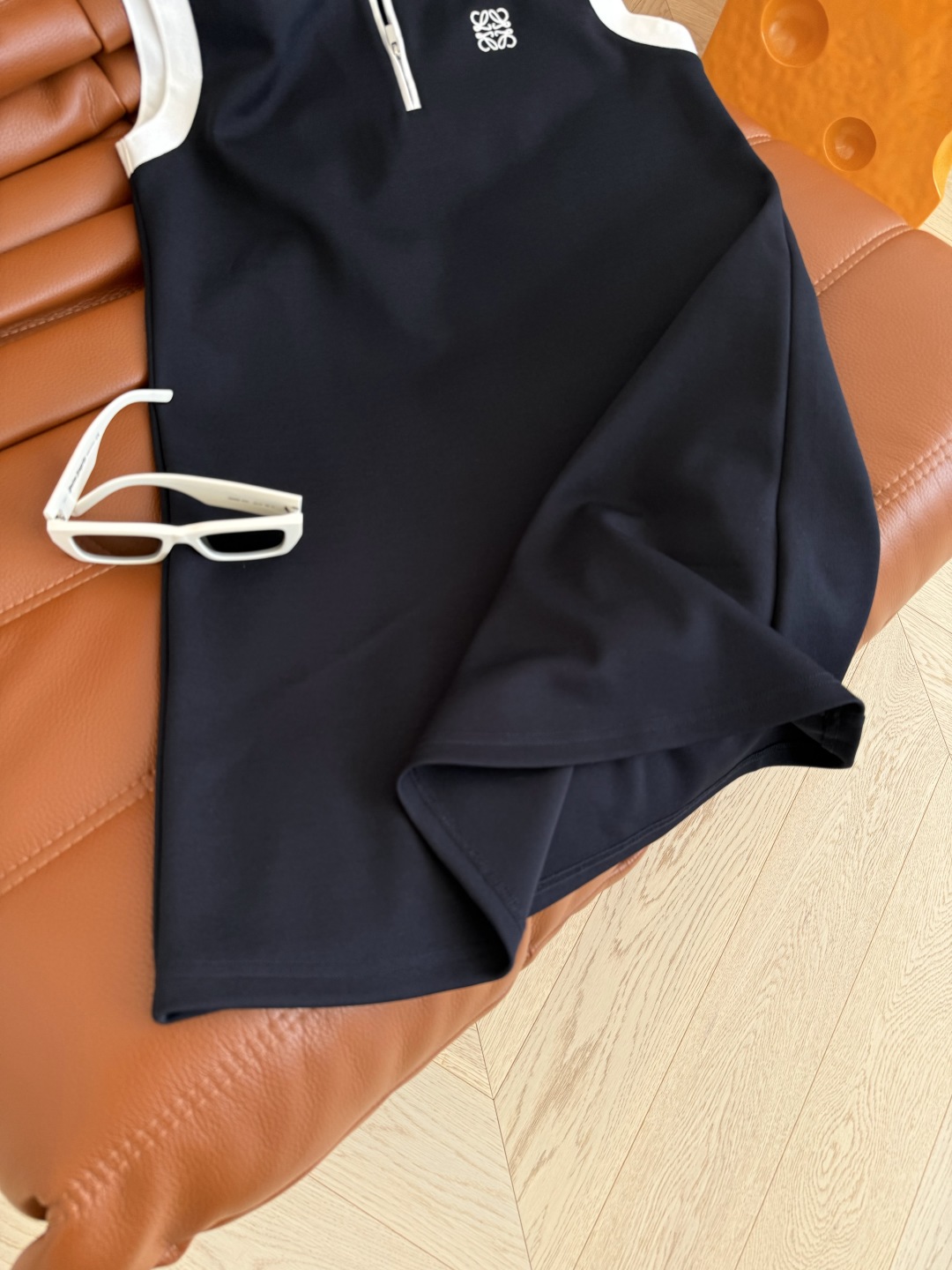 Stylish and Comfortable Polo Dress with Embroidered Logo and Unique Design - 图片 6