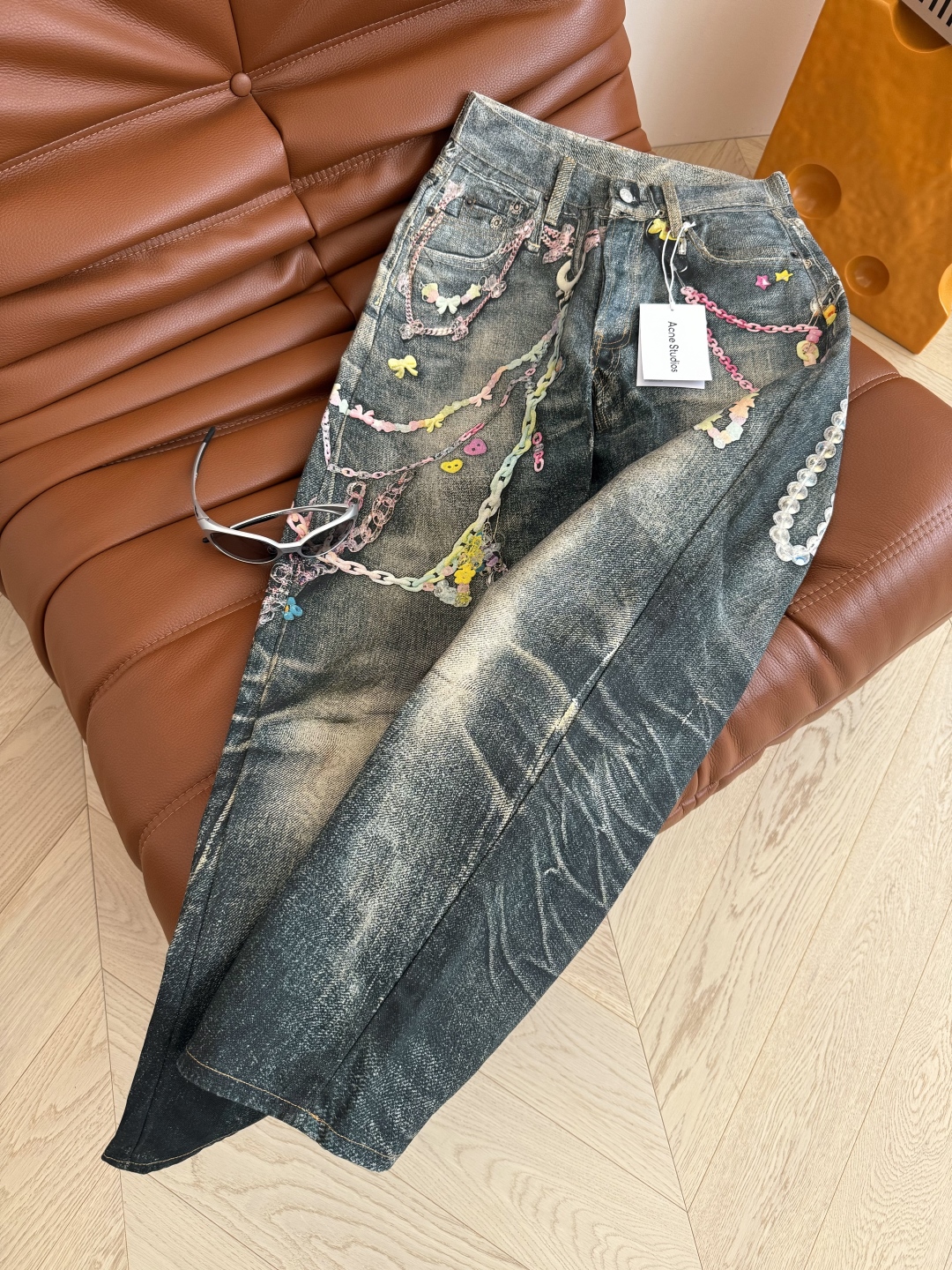 Stylish Bad-Ass Girl: Jennie Concerts, Chain-Printed Jeans, 25 New Pairs. - 图片 4