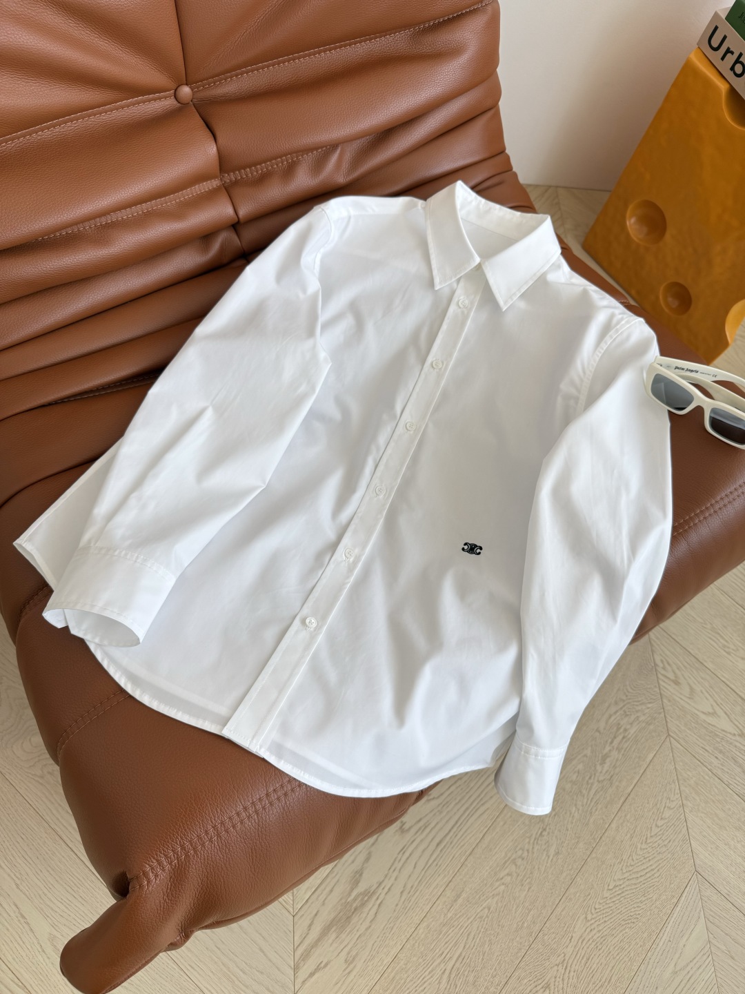 Elegant White Button-Down Shirt with Embroidered Logo, Korean Style, Perfect for Autumn 5 cmp i1753526514888 946 0 3