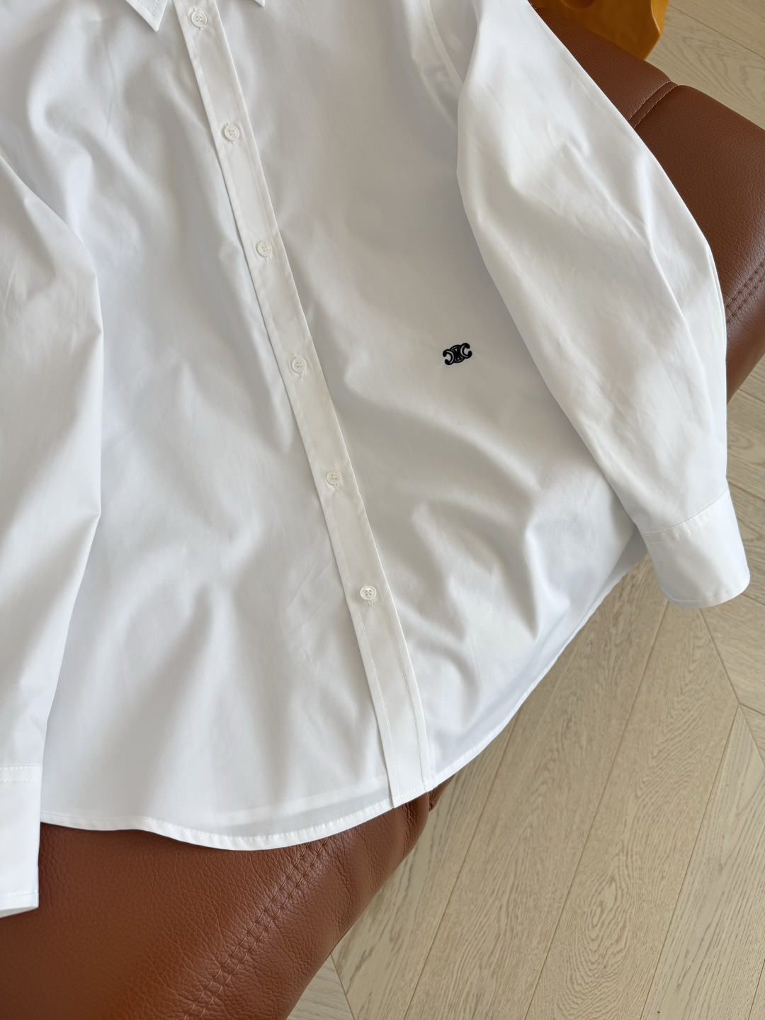 Elegant White Button-Down Shirt with Embroidered Logo, Korean Style, Perfect for Autumn 8 cmp i1753526514906 9523 0 6