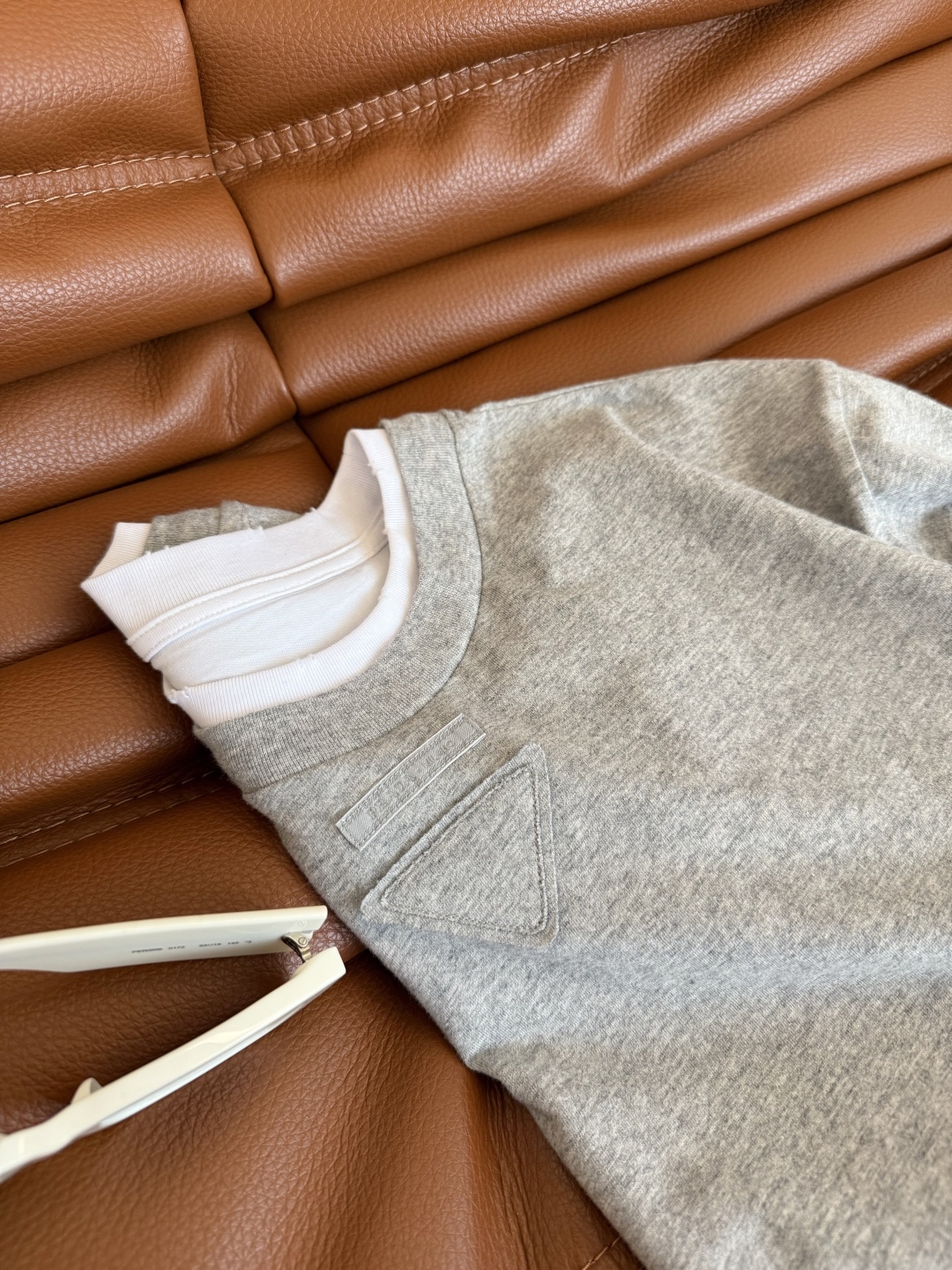Color Block Long Sleeve T-Shirt with Mock Layered Design 6 cmp i1754129096504 6757 0 4