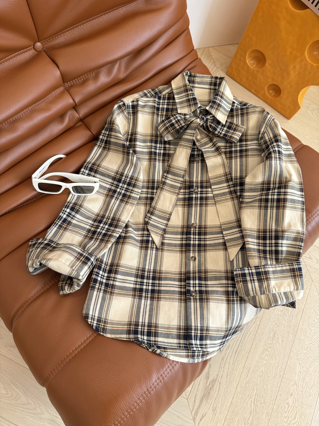 Vintage Plaid Flannel Shirt with Detachable Tie, Elegant Long Sleeve Button Down 4 cmp i1754303435750 768 0 2