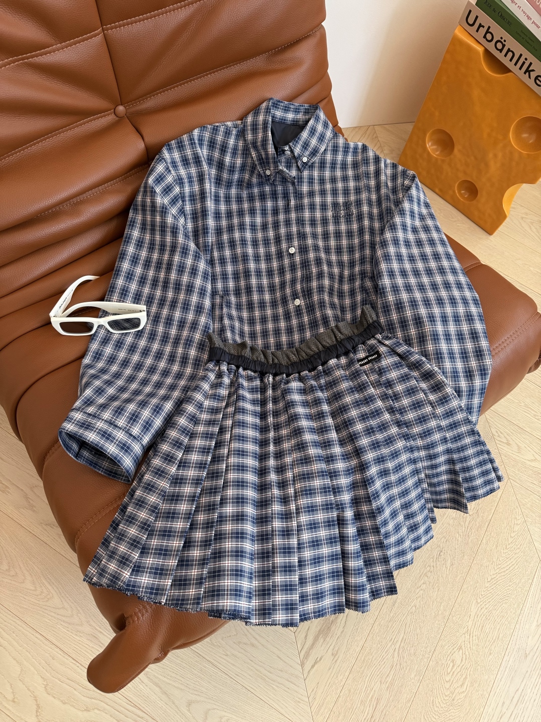 Blue Plaid Jacket and Skirt Set - Chic and Timeless Early Autumn Outfit 2 cmp i1754303527483 182 0 0