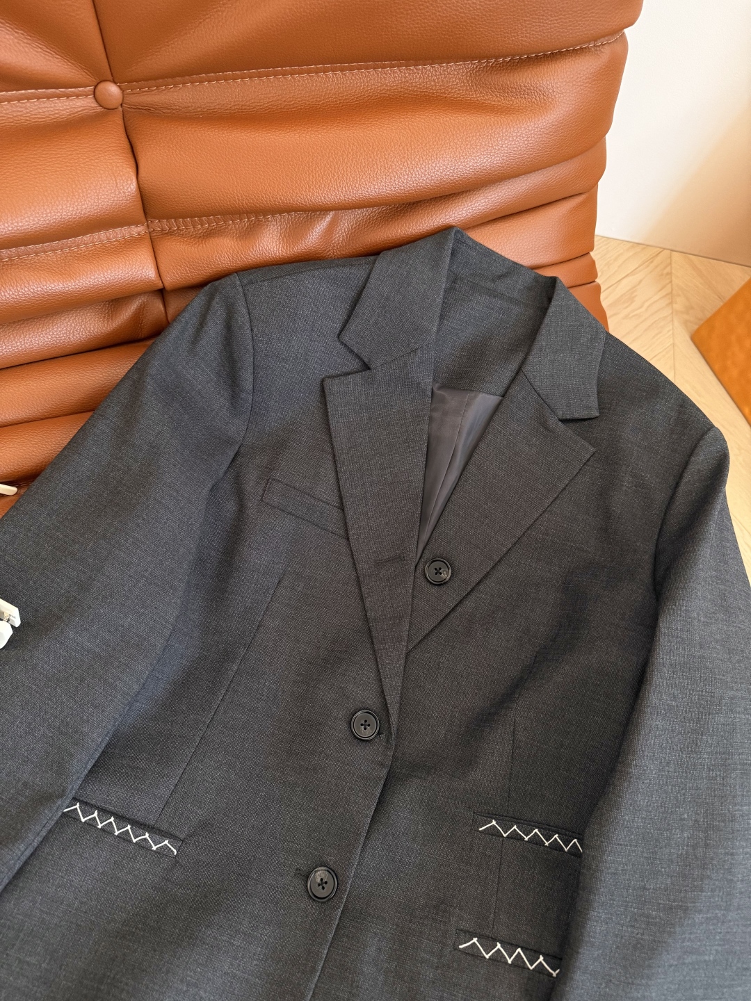 Elegant Wave Stitching Blazer: Chic Autumn Style, Comfortable Silhouette 3 cmp i1754303773718 3968 0 1