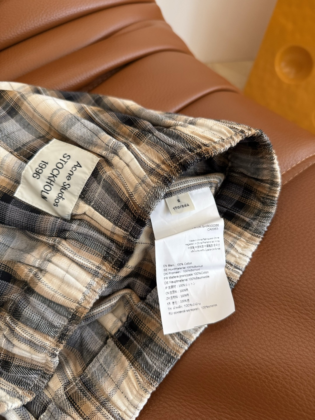 1996 Retro Suit Collection: Coat, Pair, Hat, Jacket, Shorts, Stylish Design - 图片 8