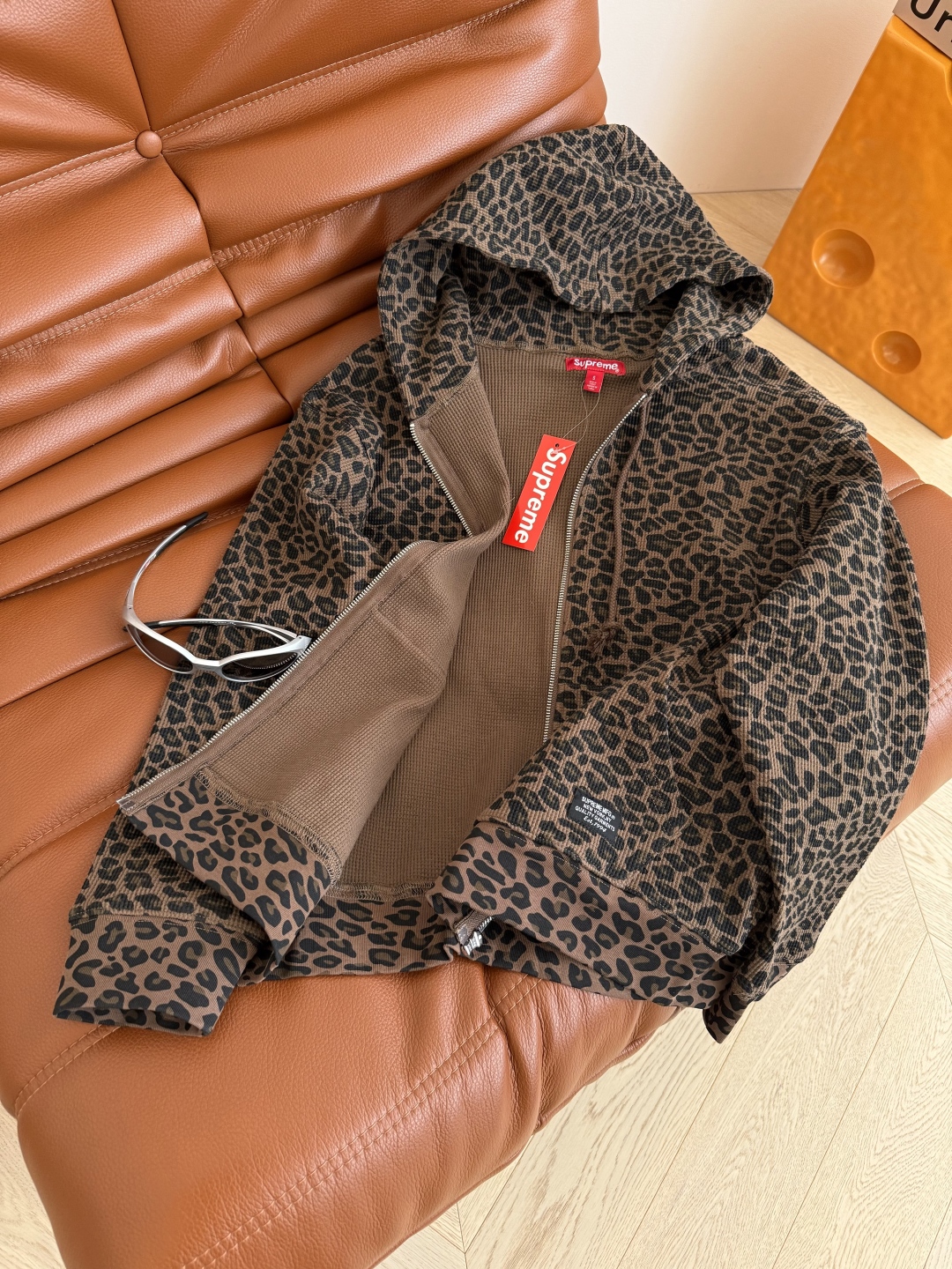 “25-Year-Old New Twilight Package: Cheetah-Striped Hood Coat in First-Class Female Suit Design” - 图片 4