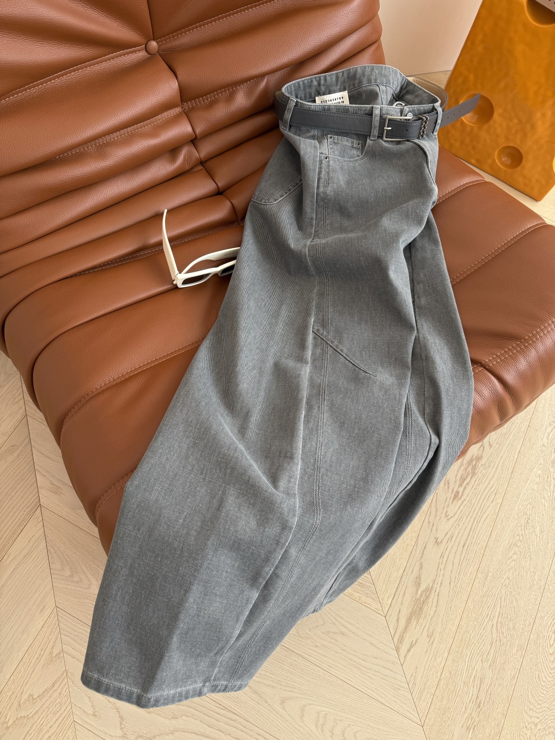 “Women’s Gray Suit with Microbrush Jeans and Broad-Legged Pants: 25 Mornings & Autumns, Tailoring Perfection” - 图片 2
