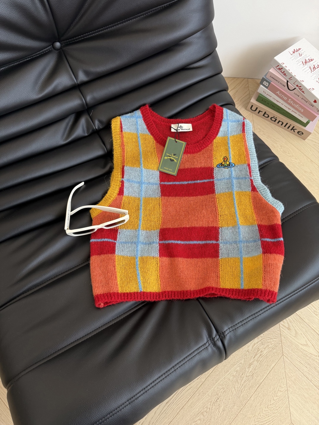 Vivienne Westwood Wool Vest with Embroidered Saturn Logo 2 cmp i1755774635551 3458 0 0