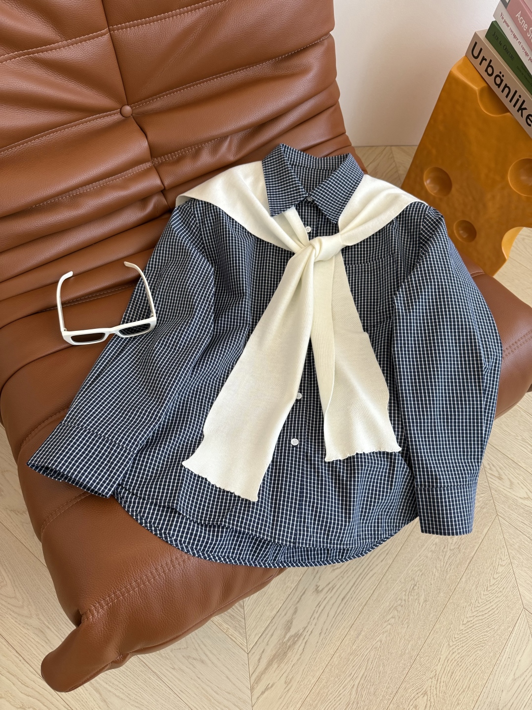 Plaid Shirt with Detachable Wool Shawl - Casual & Stylish Fall Look 2 cmp i1755947180294 3564 0 0