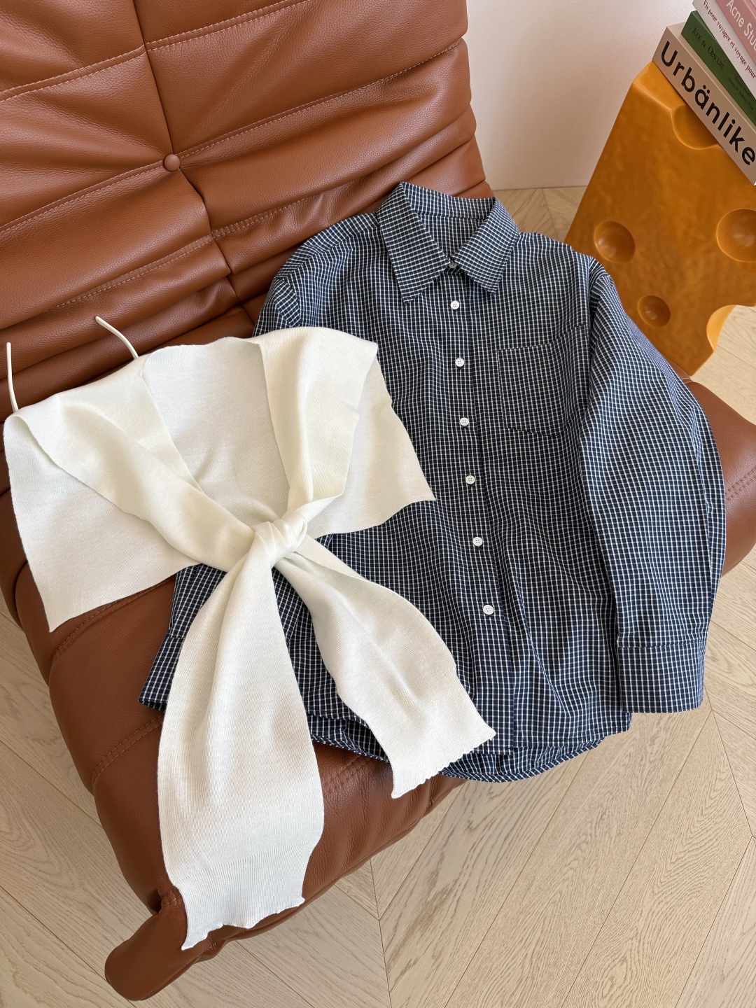Plaid Shirt with Detachable Wool Shawl - Casual & Stylish Fall Look 7 cmp i1755947180370 6930 0 5