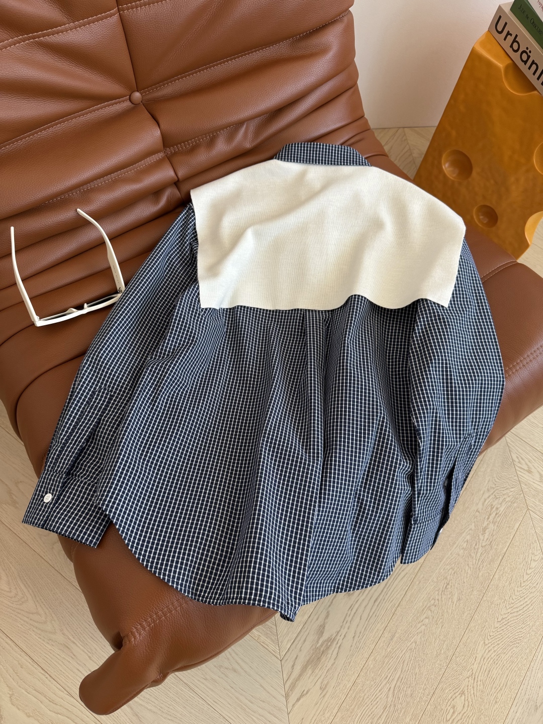 Plaid Shirt with Detachable Wool Shawl - Casual & Stylish Fall Look 10 cmp i1755947183889 7047 0 8