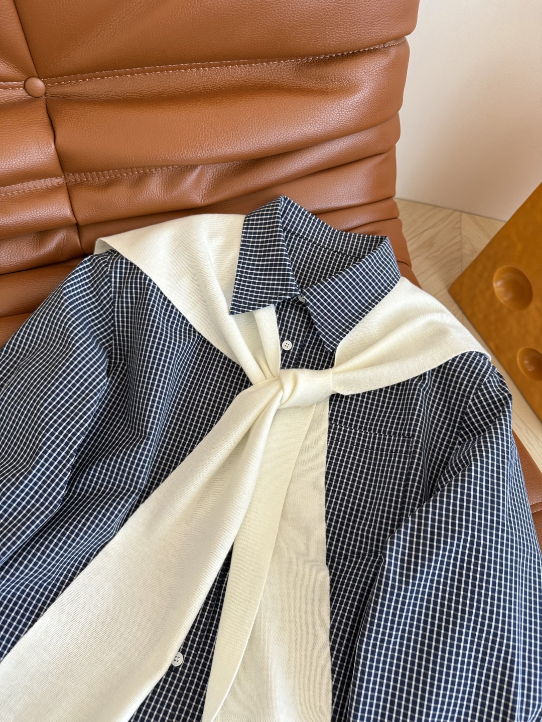 Plaid Shirt with Detachable Wool Shawl - Casual & Stylish Fall Look 6 cmp i1755947183936 2971 0 4