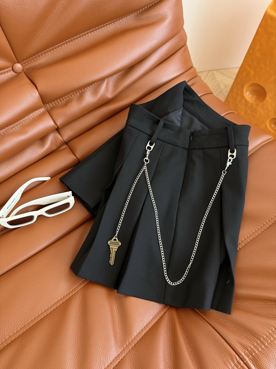 Wool Blend Pleated Skirt Pants with Detachable Chain - Elegant & Versatile 3 cmp i1755947250460 8944 0 1
