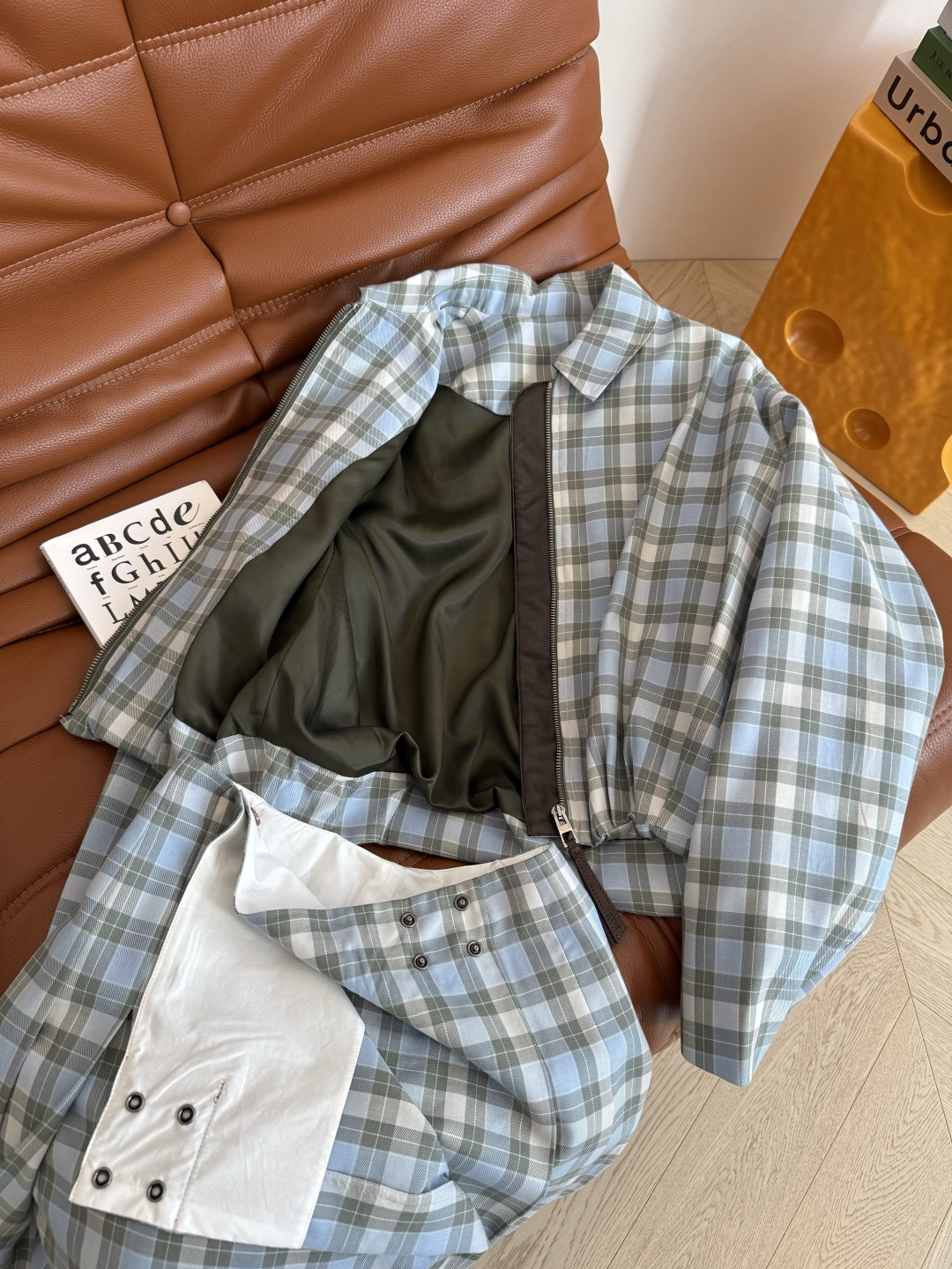 张艺凡 周子玄 赵昭仪超多明星同款 25秋冬系列 复古格纹一套搭配 短款廓形拉链外套超有感觉 同系列格纹