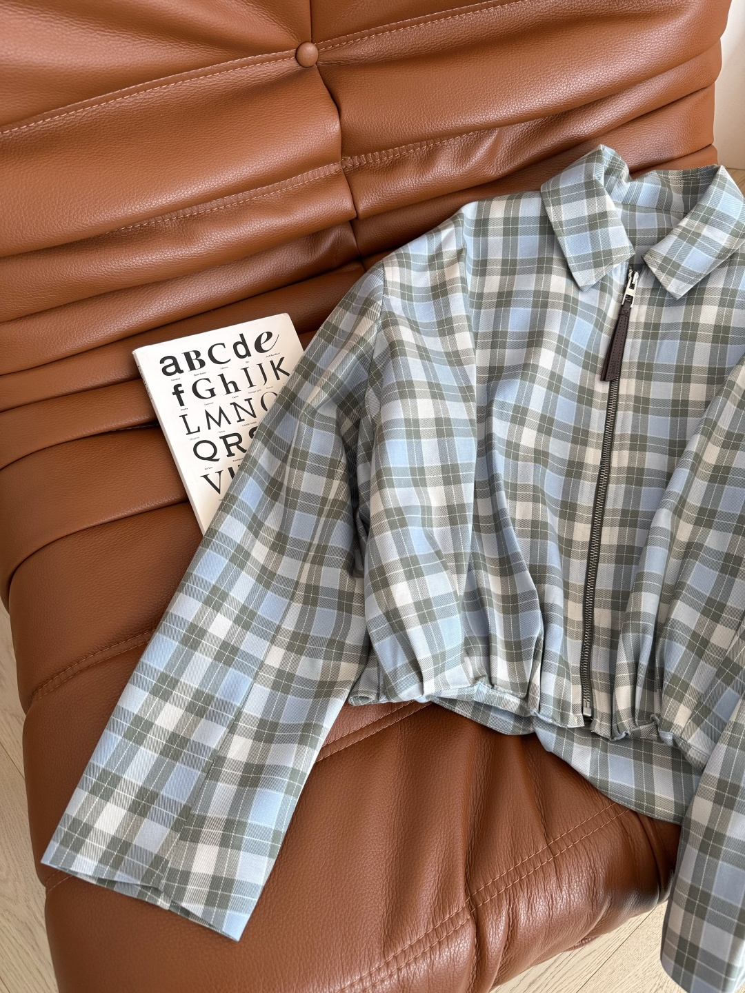 张艺凡 周子玄 赵昭仪超多明星同款 25秋冬系列 复古格纹一套搭配 短款廓形拉链外套超有感觉 同系列格纹