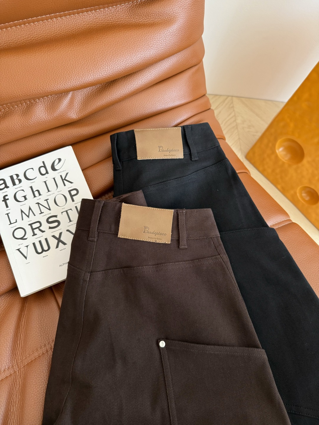 有型工装风 25FW🆕🆕ZV双侧口袋设计弯刀牛仔裤 老钱弯刀裤 是日常百搭的着装需求款 剪裁很棒 版型是