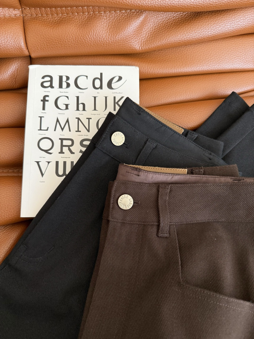 有型工装风 25FW🆕🆕ZV双侧口袋设计弯刀牛仔裤 老钱弯刀裤 是日常百搭的着装需求款 剪裁很棒 版型是