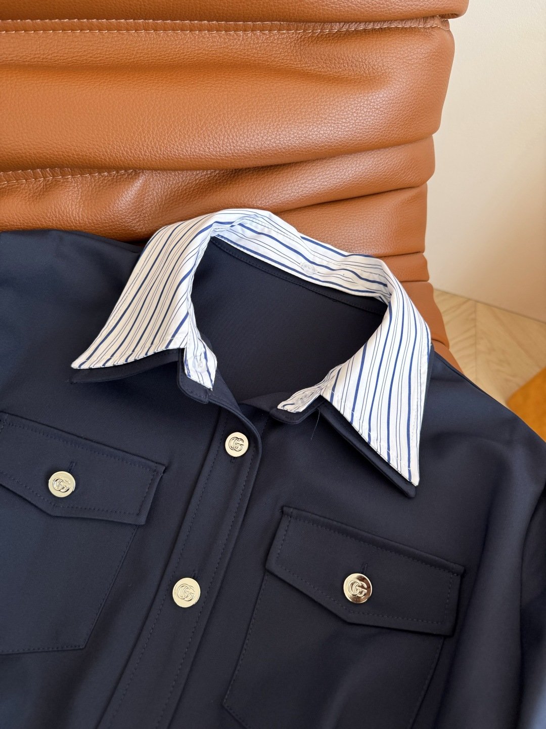 25早秋新款 假两件可拆卸条纹领设计连衣裙 时髦宽肩设计 上身修饰肩线和脸型 特别藏肉 藏蓝色太高级了 