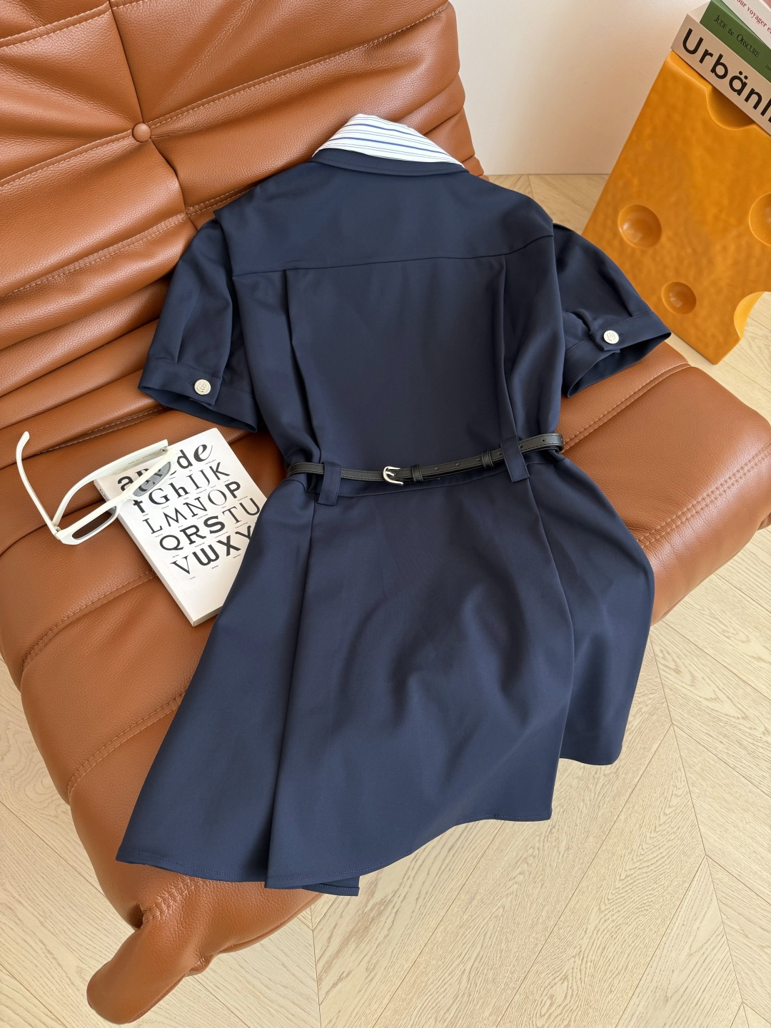 25早秋新款 假两件可拆卸条纹领设计连衣裙 时髦宽肩设计 上身修饰肩线和脸型 特别藏肉 藏蓝色太高级了 