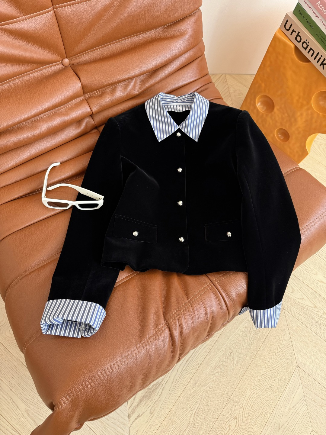 休闲又高级 25秋冬🆕条纹可拆卸设计丝绒外套 假两件时髦感 领子和袖口都可以拆卸 超万能的小丝绒外套 集