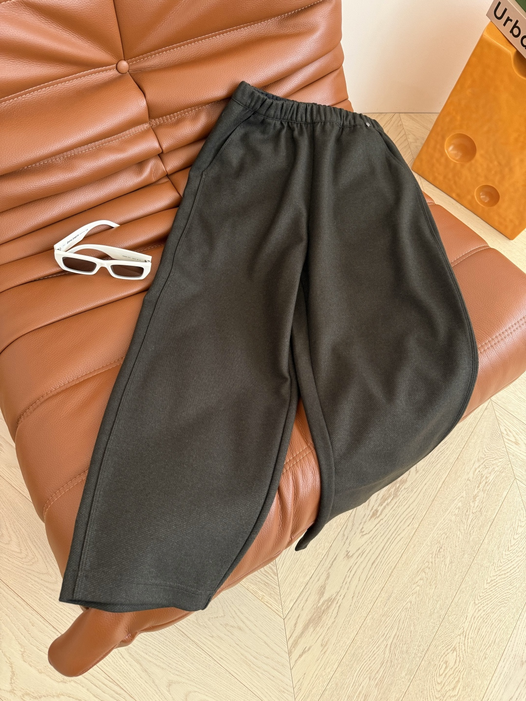 冬季羊毛裤来袭 25新款 斜纹羊毛面料九分裤 腰头数字金属挂件装饰 超级实穿 微锥形剪裁治好各种腿型 修