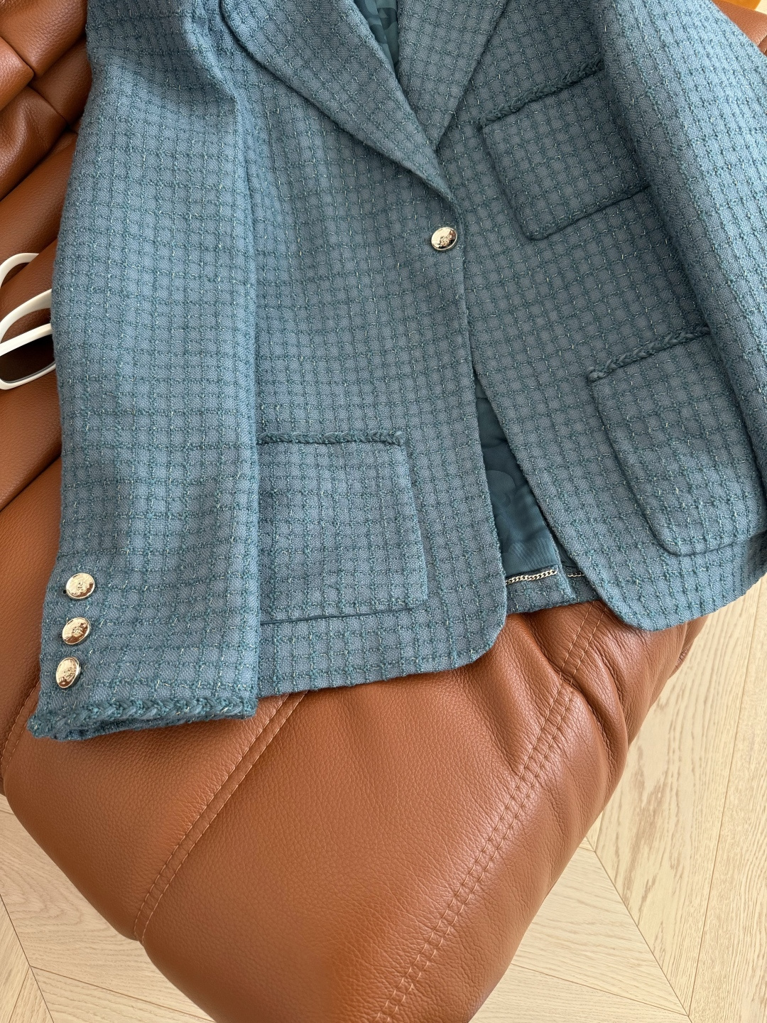 25秋冬 高级感孔雀绿羊毛粗呢外套 一股高贵优雅的气息 大女主风格 韩系财阀即视感同时拥有 特别定制的编