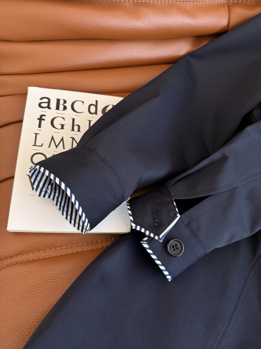 Navy Blue Triangle Logo Zip-Up Dress with Belt and Striped Detail 7 cmp i1757673839933 1525 0 5