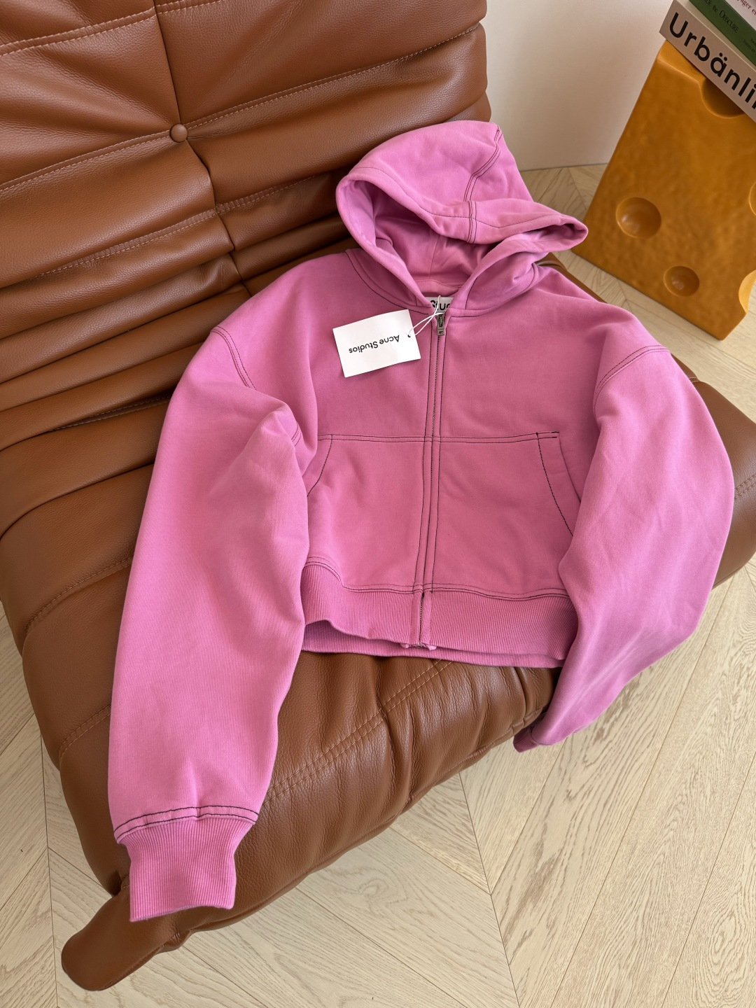 25FW 后背字母logo刺绣玫粉色连帽卫衣 冬天不能没有氛围感的卫衣 各种凹造型都需要 叠穿神器 这个