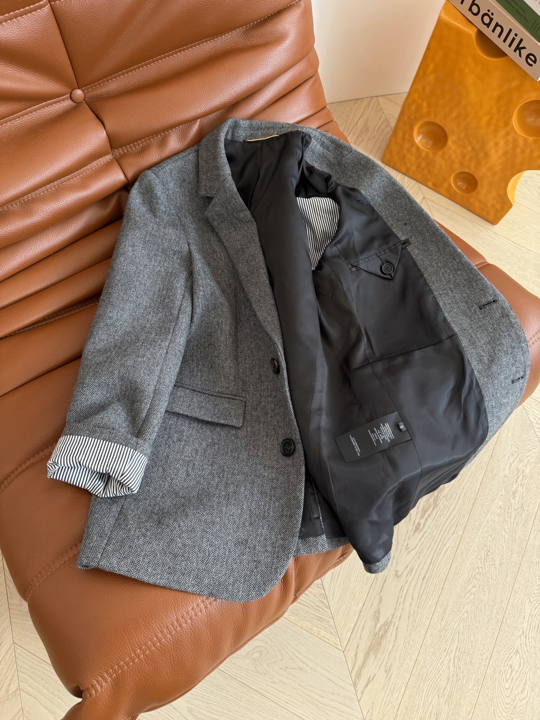 SLP Herringbone Wool Blazer with Detachable Brooch - Stylish & Versatile 8 cmp i1758013819577 5298 0 6