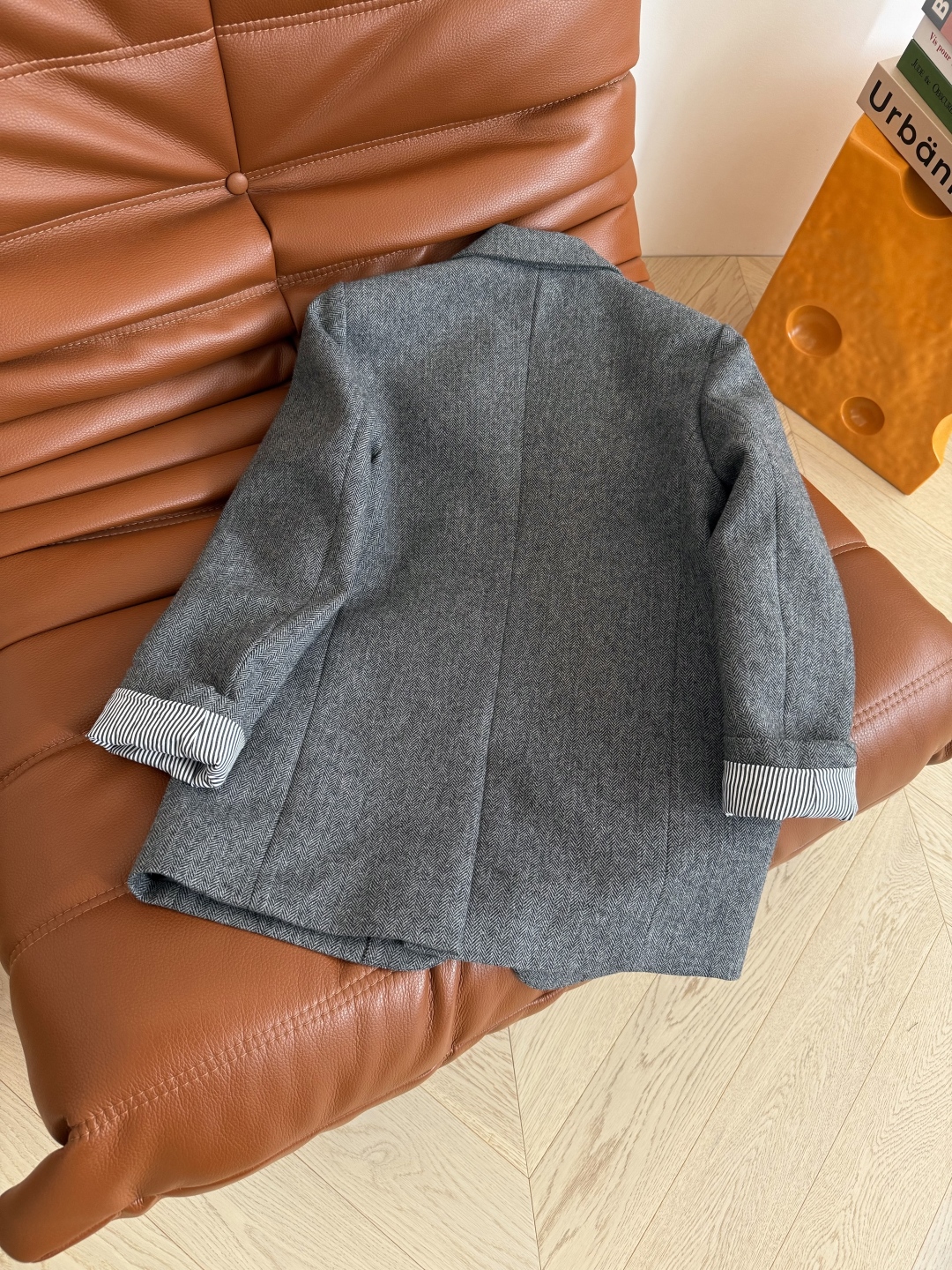 SLP Herringbone Wool Blazer with Detachable Brooch - Stylish & Versatile 10 cmp i1758013819608 4377 0 8