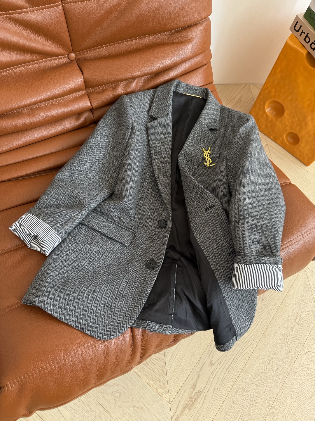 SLP Herringbone Wool Blazer with Detachable Brooch - Stylish & Versatile 5 cmp i1758013823957 5989 0 3