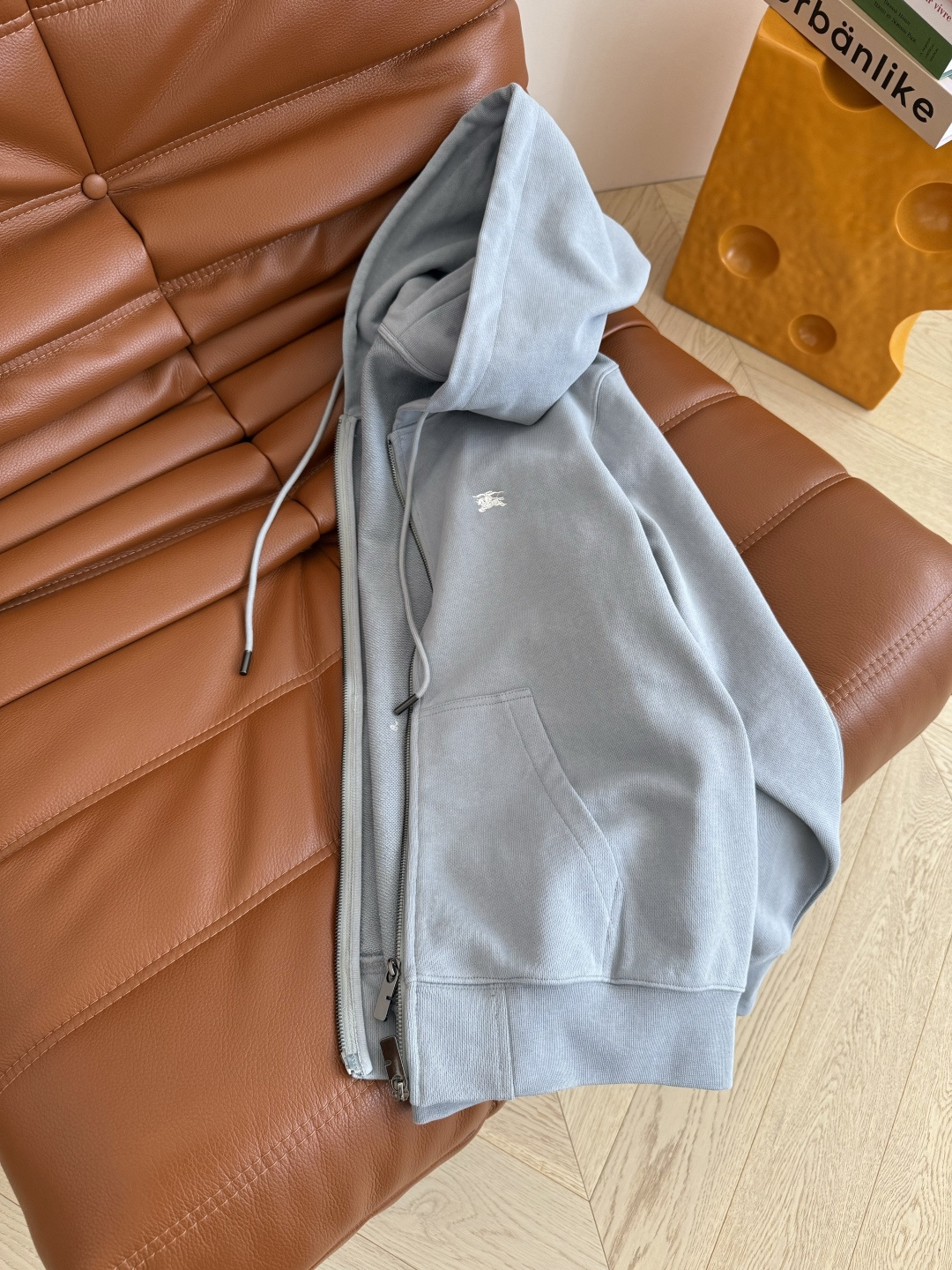 Burberry Women's Blue Zip-Up Hoodie with War Horse Logo 10 cmp i1758018365916 310 0 8