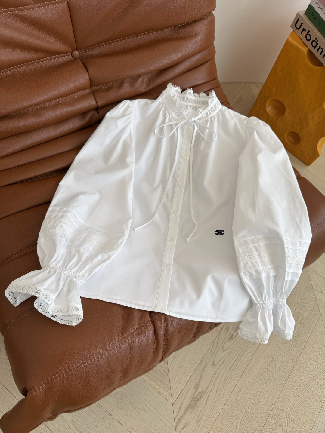 25秋冬 复古灯笼袖设计衬衫 超高颜值的单穿衬衫 也可以打底跌穿 腰部采用凯旋门logo刺绣点缀 花边小