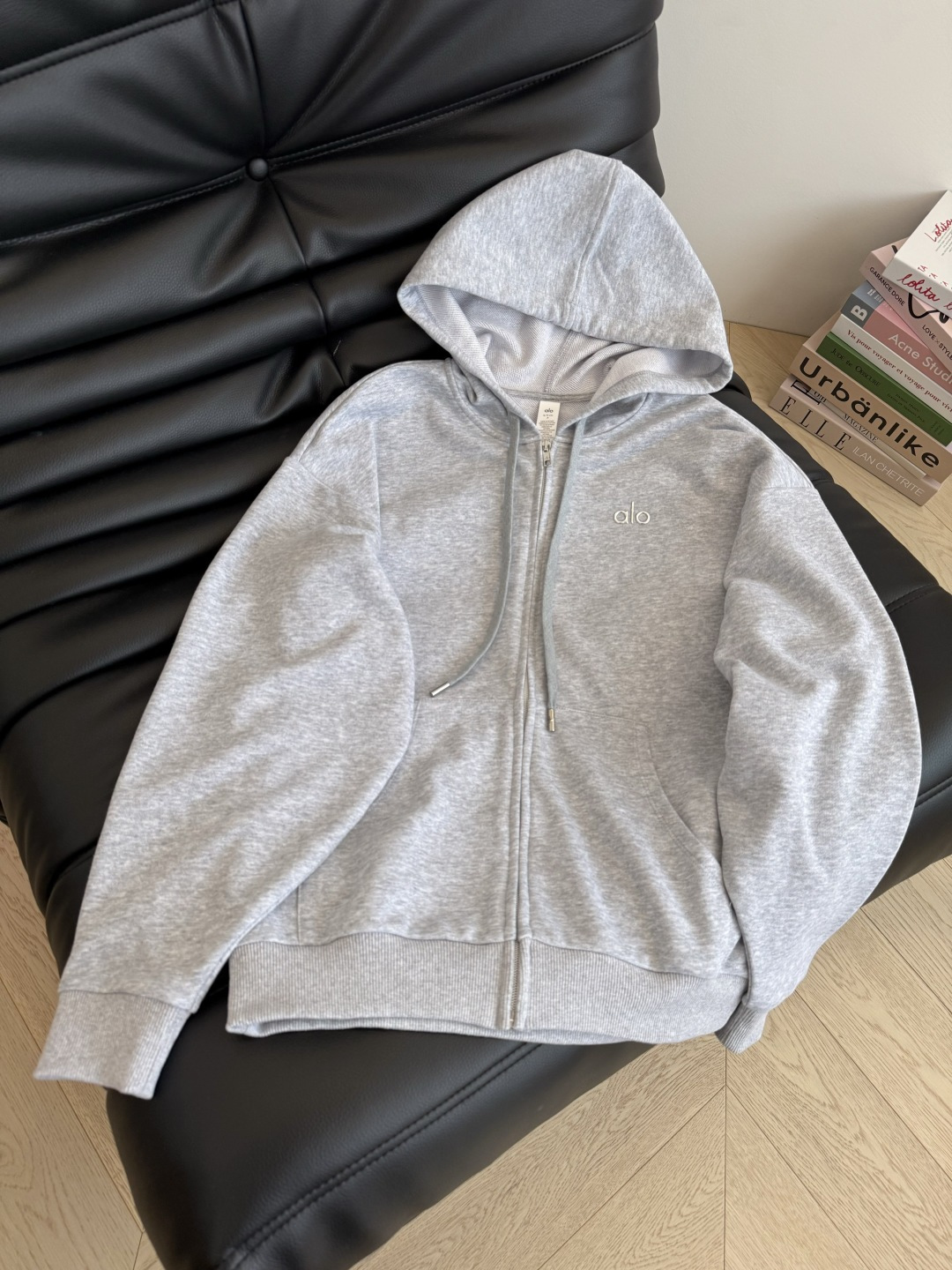 金智秀同款 时髦休闲推荐 立体字母装饰套装 懒人一套时髦搭配 连帽拉链卫衣+松紧卫裤 日常出街太需要了 