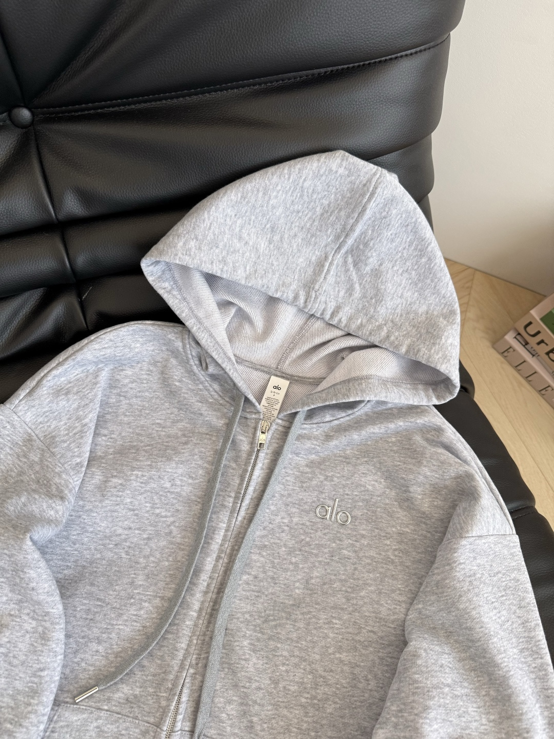 金智秀同款 时髦休闲推荐 立体字母装饰套装 懒人一套时髦搭配 连帽拉链卫衣+松紧卫裤 日常出街太需要了 