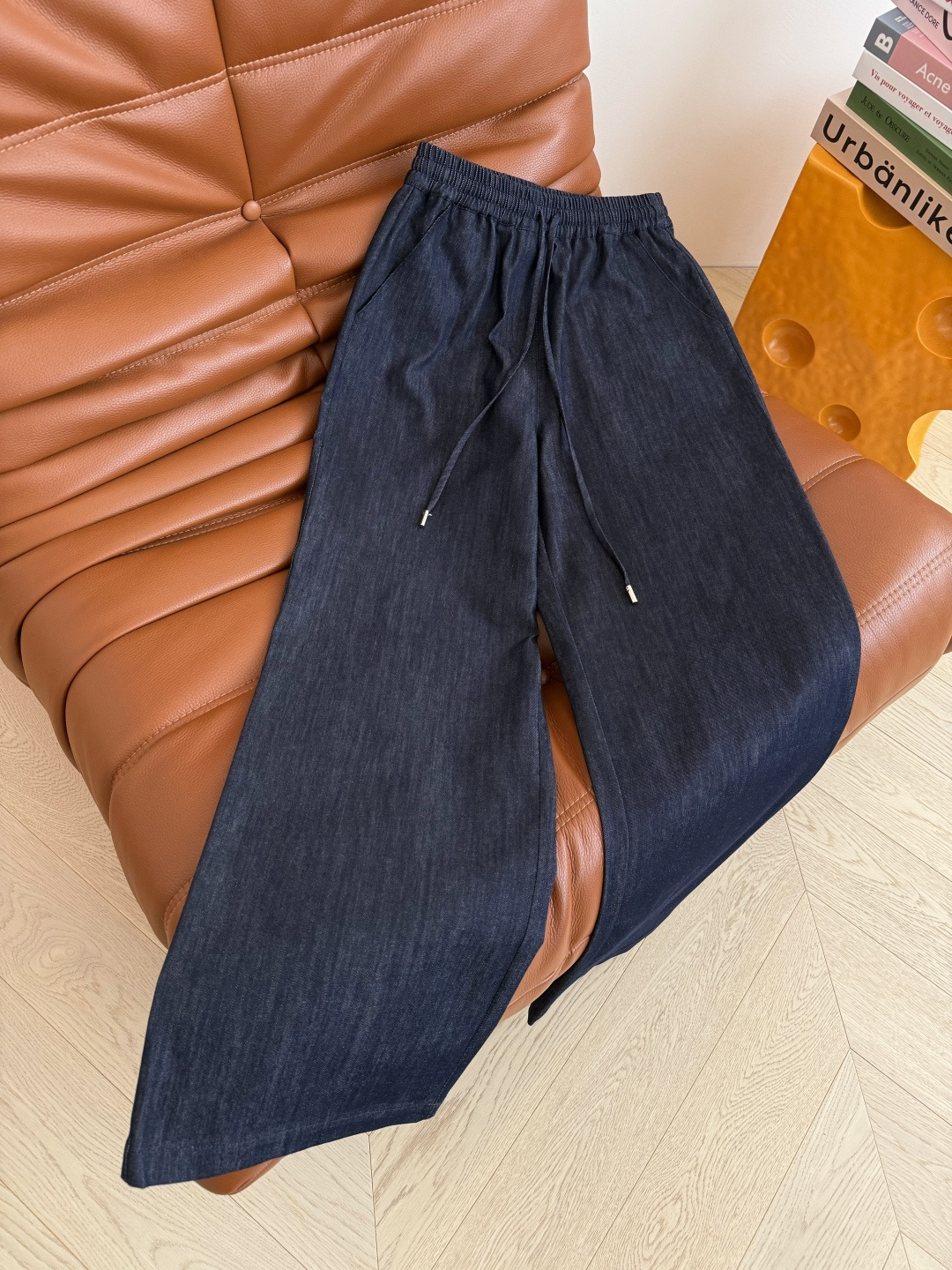 25新款 双C图案刺绣牛仔系列 Vintage中古风 时髦感在线 廓形感衬衫+松紧直筒牛仔裤 这一套超级