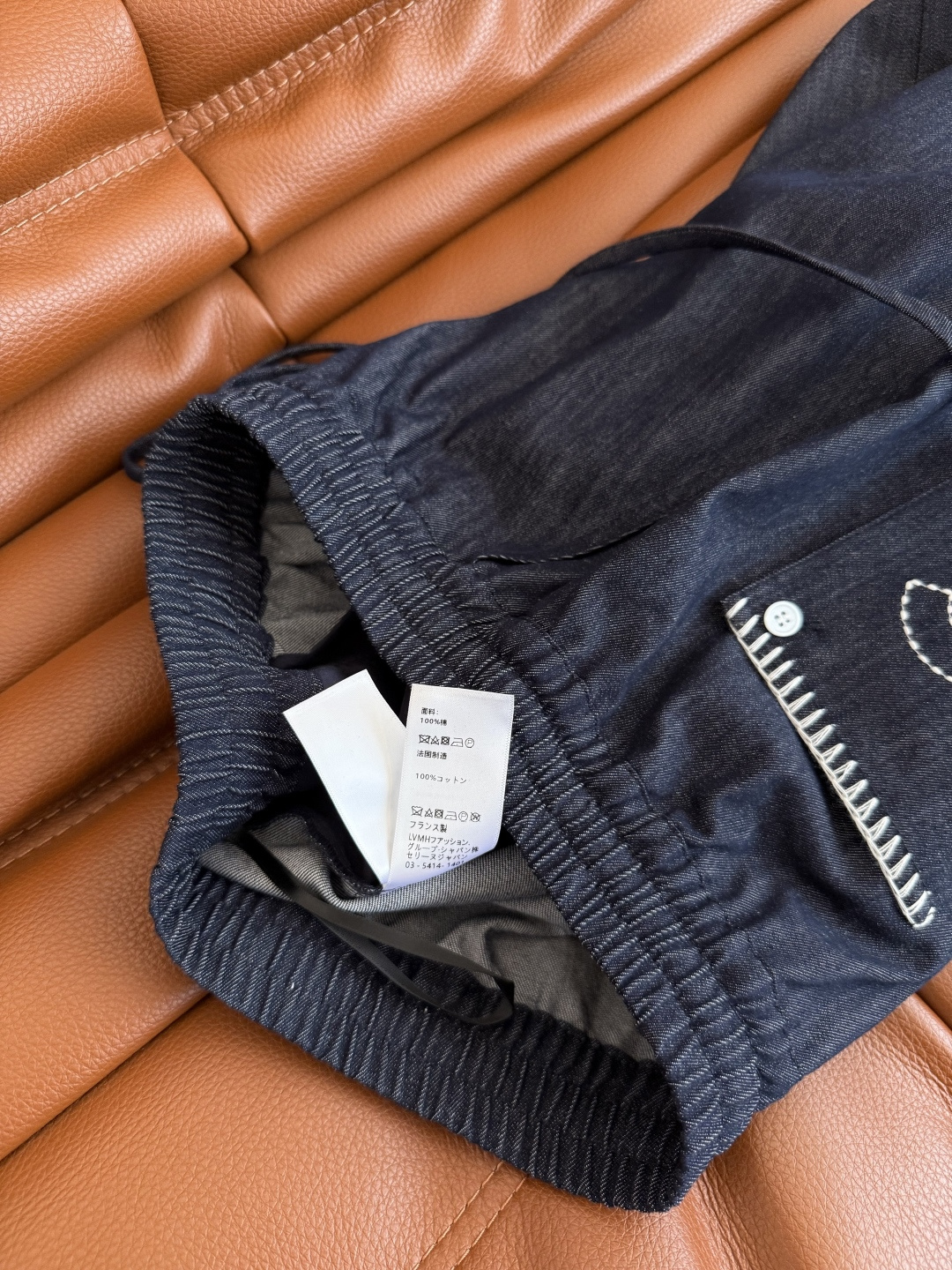 25新款 双C图案刺绣牛仔系列 Vintage中古风 时髦感在线 廓形感衬衫+松紧直筒牛仔裤 这一套超级