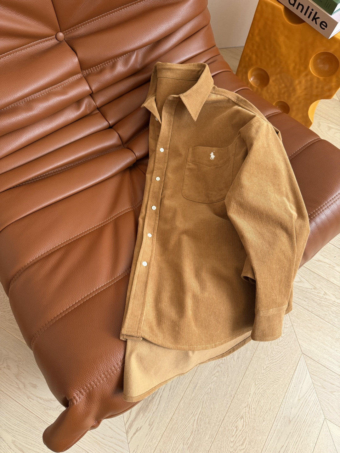 老钱的早秋 25FW 小马logo刺绣灯芯绒衬衫 宽松廓形剪裁 卡其棕色灯芯绒面料 满满的入球氛围感 老