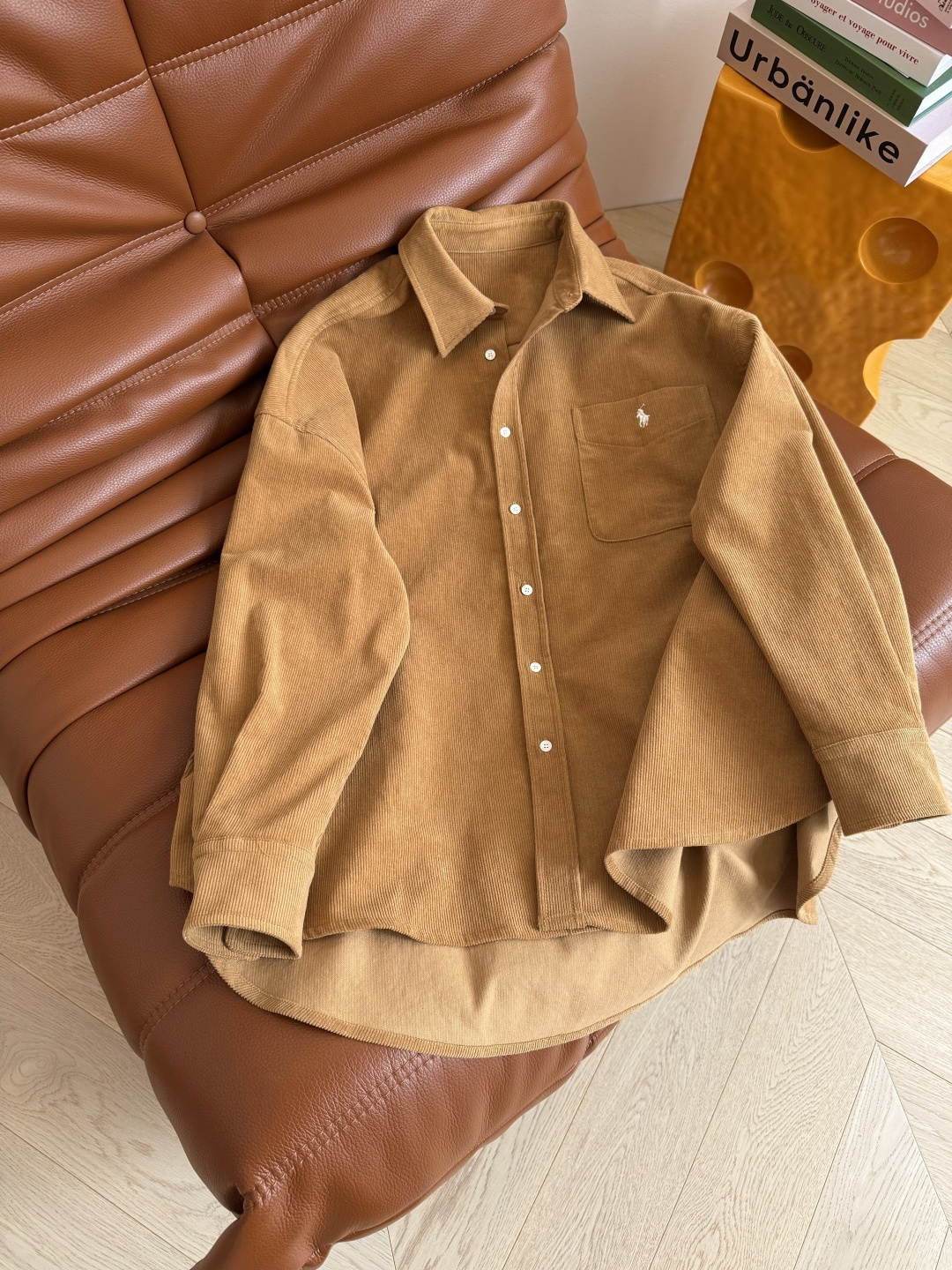 老钱的早秋 25FW 小马logo刺绣灯芯绒衬衫 宽松廓形剪裁 卡其棕色灯芯绒面料 满满的入球氛围感 老