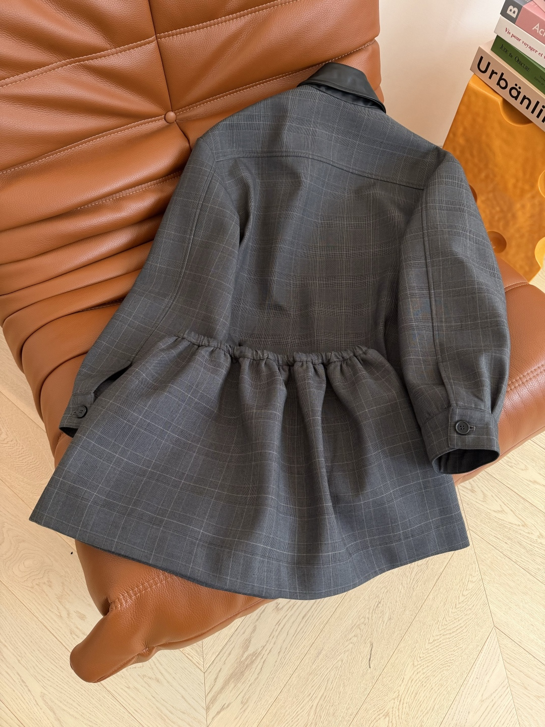 完美无死角的一套搭配 25秋冬 英伦复古格纹～真皮领子拉链夹克外套+松紧半裙 格雷灰很高级 低调又显质感