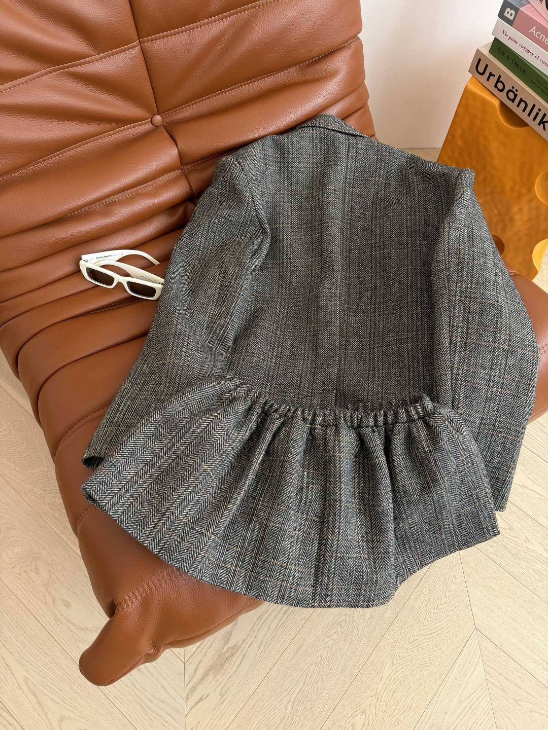 25秋冬新款 复古英伦风威尔士亲王格纹羊毛套装 妥妥的贵族气质感 宽松廓形的西装剪裁版型 带有垫肩设计 