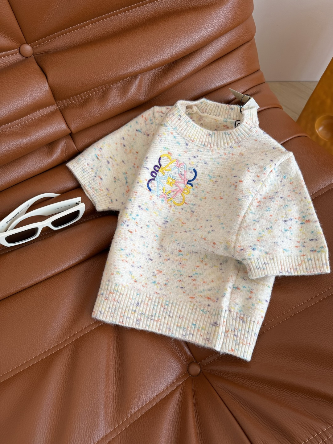 25秋冬系列 彩色刺绣logo设计 V领开衫和短袖小上衣 羊毛混纺纱线 可以两件叠穿也可以分开穿 颜值在