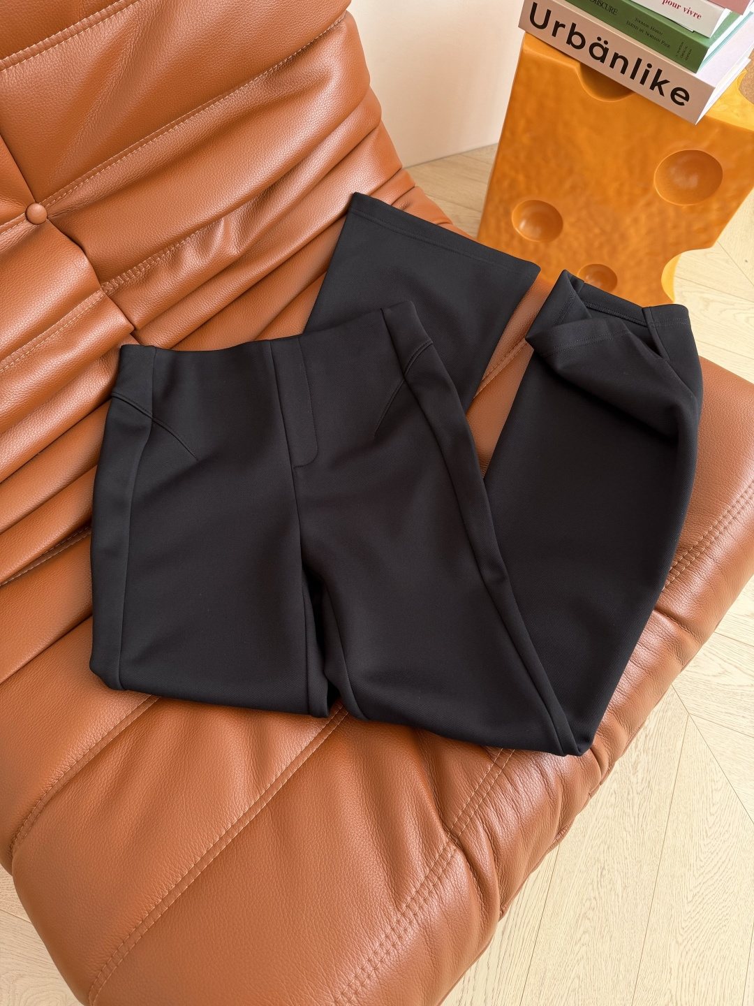 腿精2.0 后背刺绣logo装饰微喇开叉裤 高腰长腿功能性裤子 上身自动把双腿拉到最长 修饰腰臀比例感 