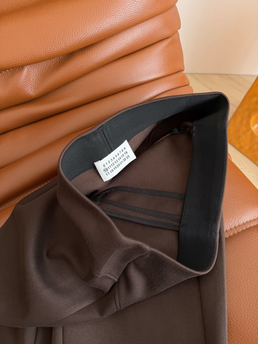 腿精2.0 后背刺绣logo装饰微喇开叉裤 高腰长腿功能性裤子 上身自动把双腿拉到最长 修饰腰臀比例感 