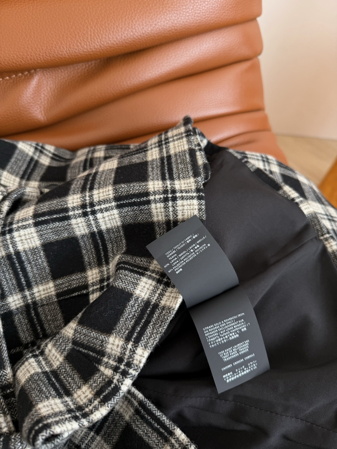 秋冬就要穿格子 25FW 复古羊毛格子外套 浓浓的英式复古感 伦敦入秋氛围感 立领设计 低腰腰带设计 上