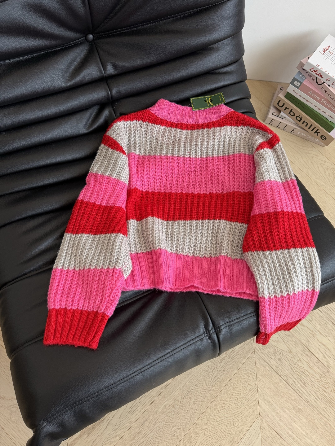 时髦慵懒必备 25秋冬 土星图案刺绣毛衣 撞色宽条纹设计 配色很好看 经典耐看 胸前大🪐图案刺绣 时髦有